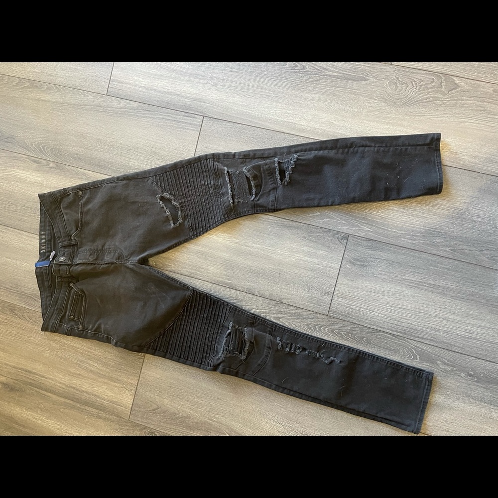 Skinny black jeans